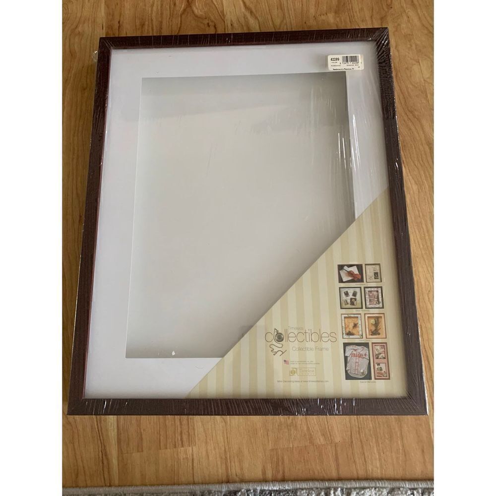 Frame for collectable items 